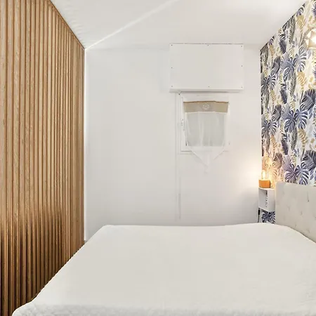 Beau Studio Avec Terrasse St Maxime * 생트막시메