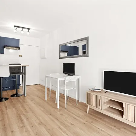 Beau Studio Avec Terrasse St Maxime Apartamento Sainte-Maxime