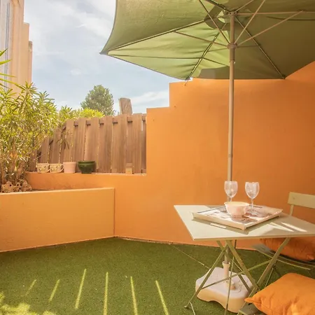 Beau Studio Avec Terrasse St Maxime *